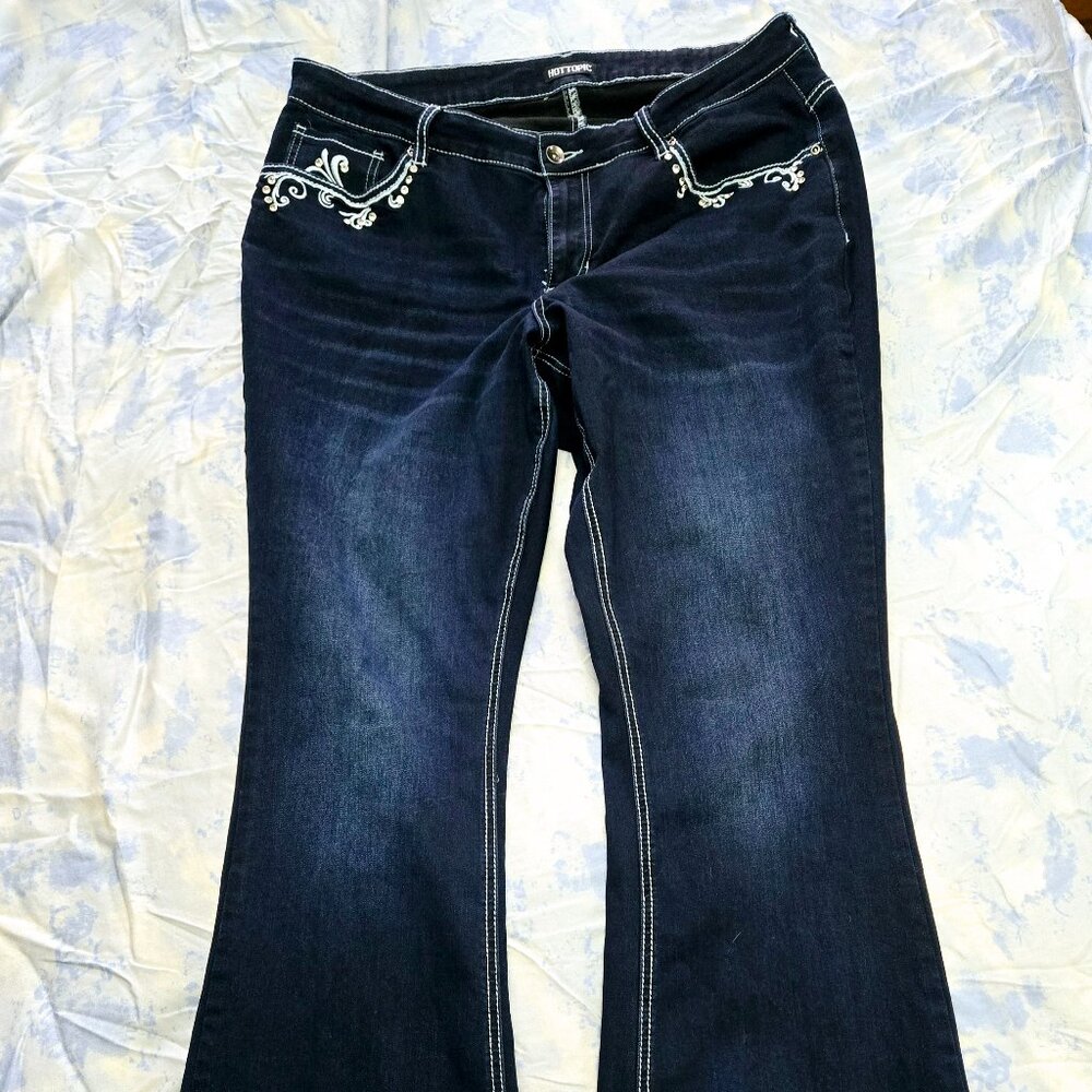 Hot Topic Dark Indigo Filligree Rhinestone Flare Denim Pants size 18/20 plus